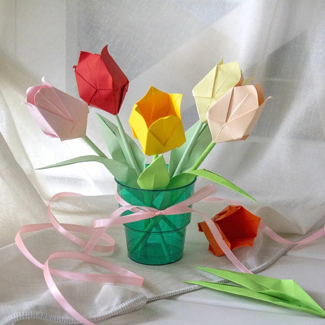 Тюльпаны из бумаги легкие для детей. Поделка тюльпан. Объемные тюльпаны. Объемные тюльпаны из бумаги.