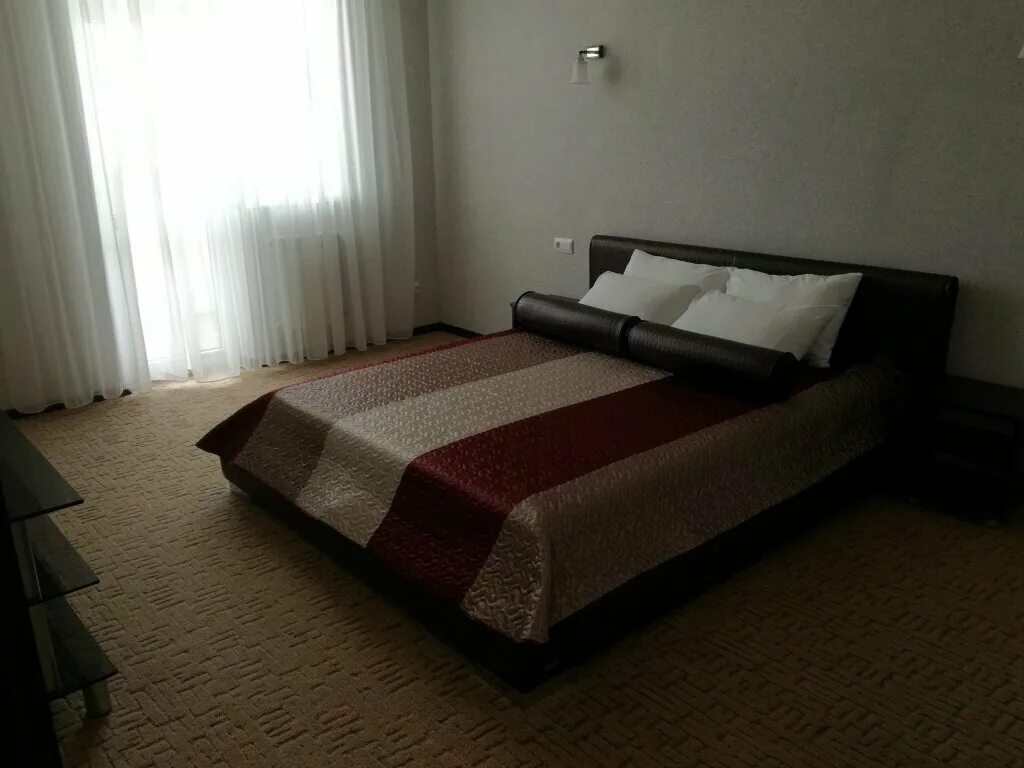 посуточно парковый