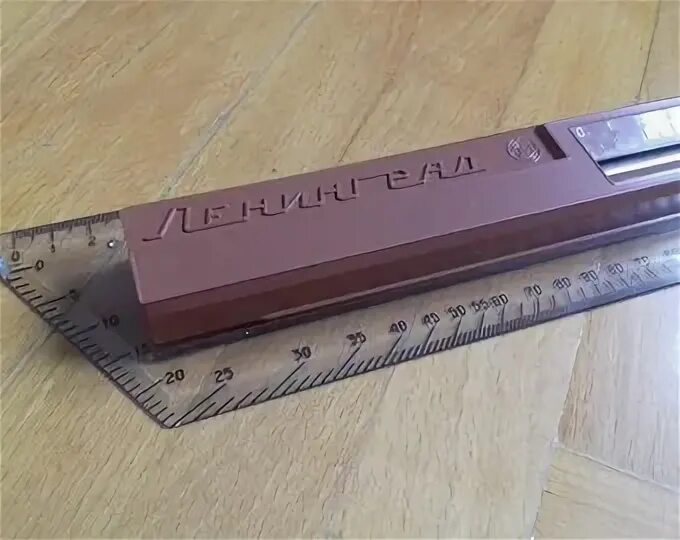 Линейка рейсшина ленинград ир 2. Группа ленинград плакат. Рейсшина ленинград. Ленинград рок группа. Ленинград ира.