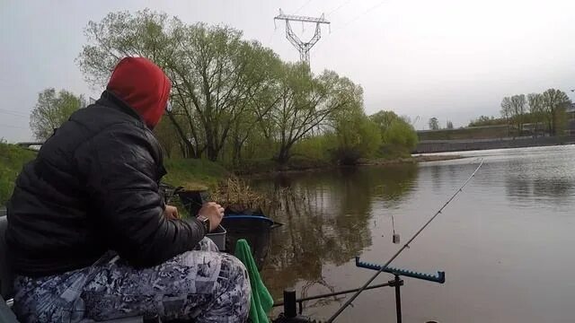 Фаустово москва река. Рыбалка на москве реке. Ловля рыбы на москве реке на джиг. Рыбалка в чулково на москва реке. Рыбалка на москва реке места.