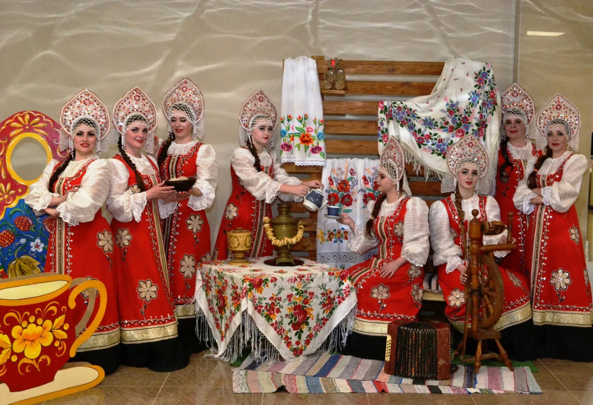 Фольклорные посиделки. День национальных культур. День народной культуры. Народная культура. Народный культурный центр