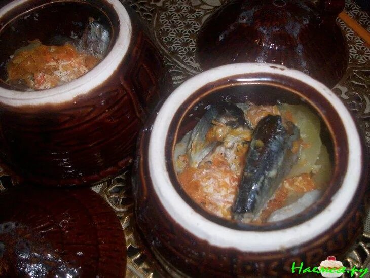 запечённая скумбрия в горшках. скумбрия в горшочке. скумбрия в горшочках в духовке. скумбрия в горшочках в духовке. скумбрия в горшочках в духовке.