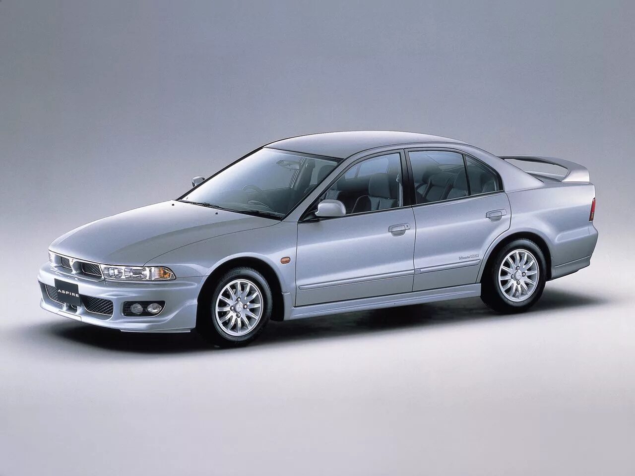 Mitsubishi название. Mitsubishi Aspire, 1998. Митсубиси Аспайр 1998. Mitsubishi седан 1998. Митсубиси Галант 8 Aspire.