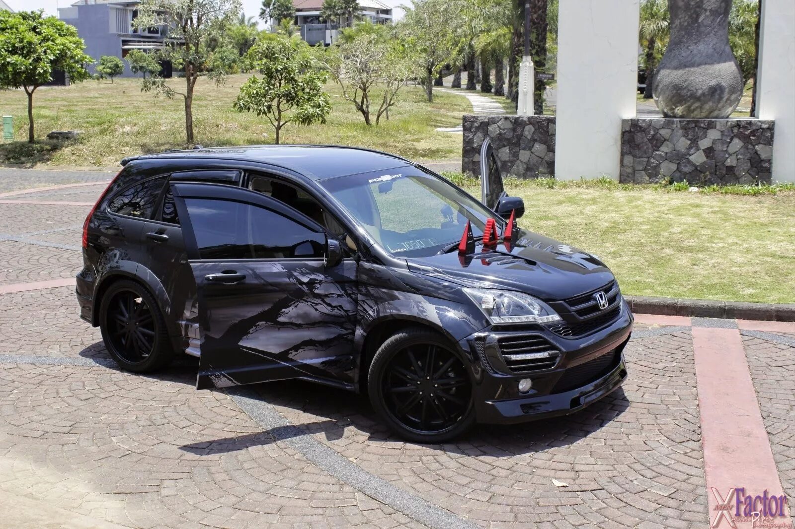 Тюнинг crv. Honda cr-v 3 антихром. honda cr-v 2019 tuning. honda crv 3 антихром. honda cr-v 3 тюнинг.
