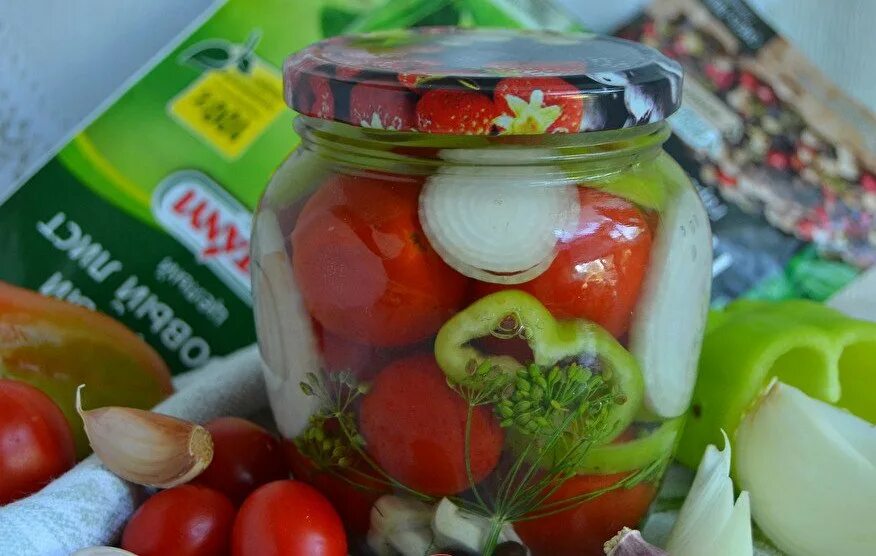 Помидоры маринованные сладкие на зиму очень вкусные. Помидоры черри с луком на зиму. маринованные помидоры черри с луком.. сладкие помидоры с луком. помидоры с луком консервация.