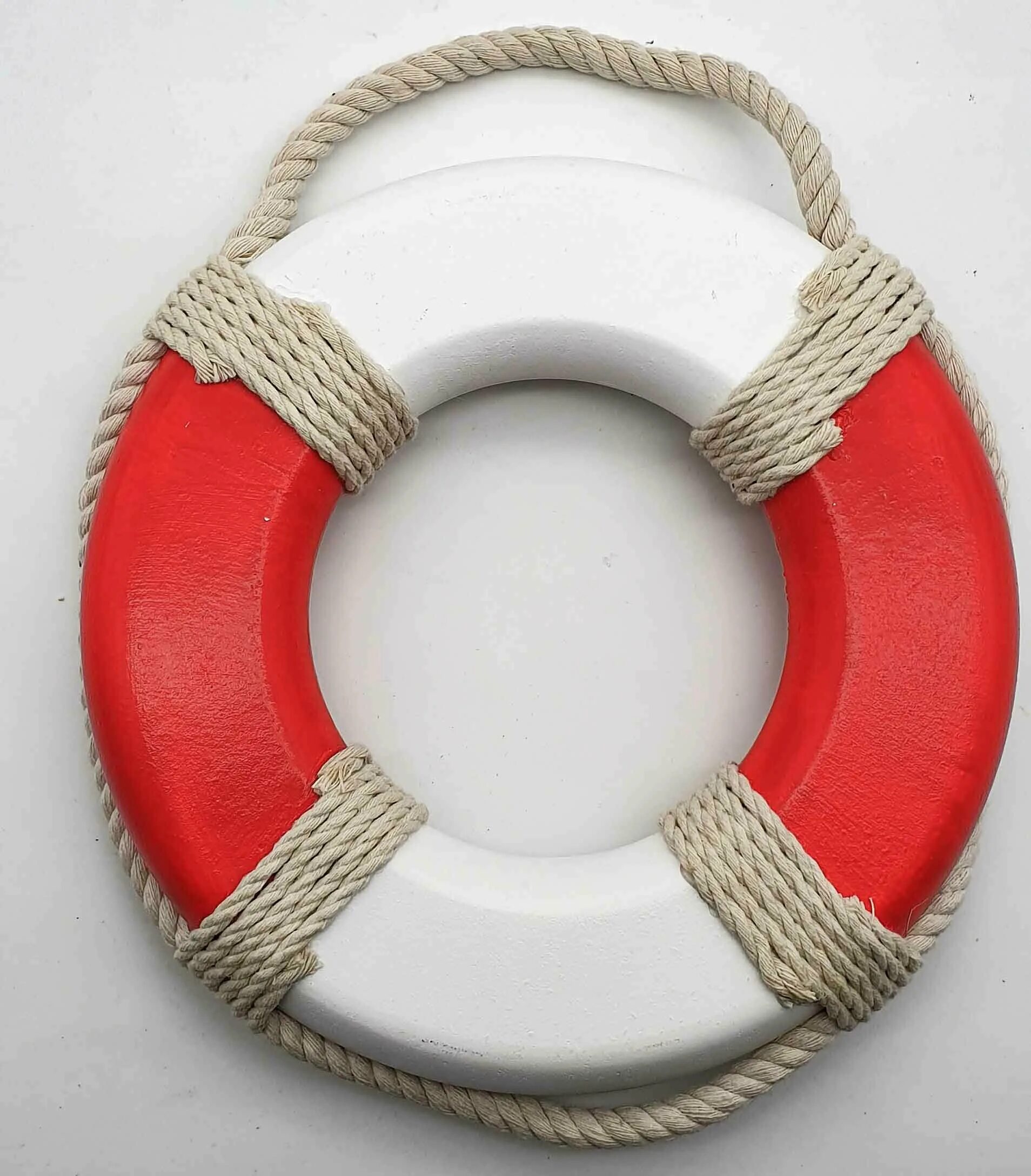 Объем пробкового спасательного круга. 5. Объем пробкового спасательного круга. Каков объëм железобетонной плиты если в воде выталкивающая сила 8000 н. Спасательный круг.