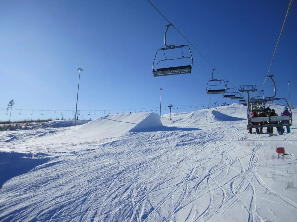 Игора канатная дорога. Игора курорт в ленинградской. Подъемник на игоре. Подъемник на игоре. Игора кресельный подъемник.