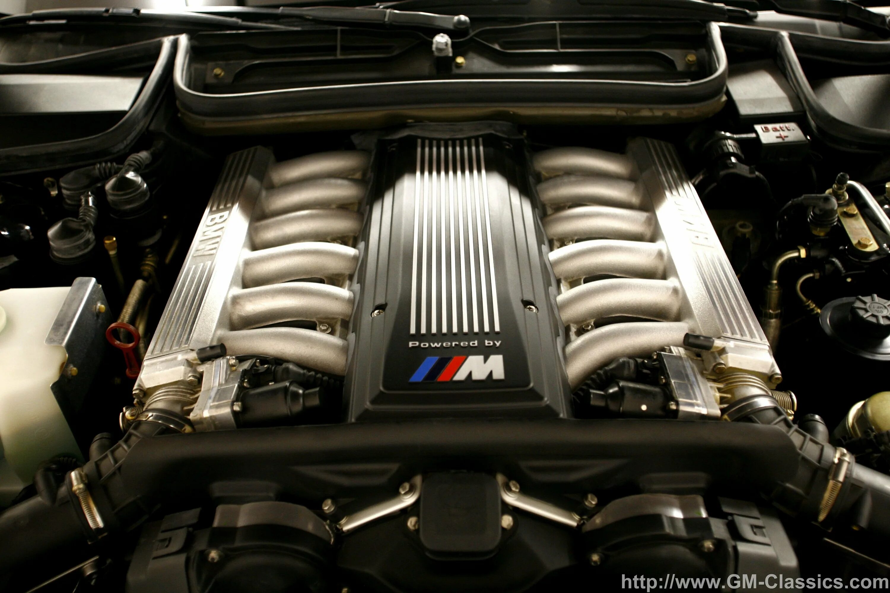 V8 сколько лошадей