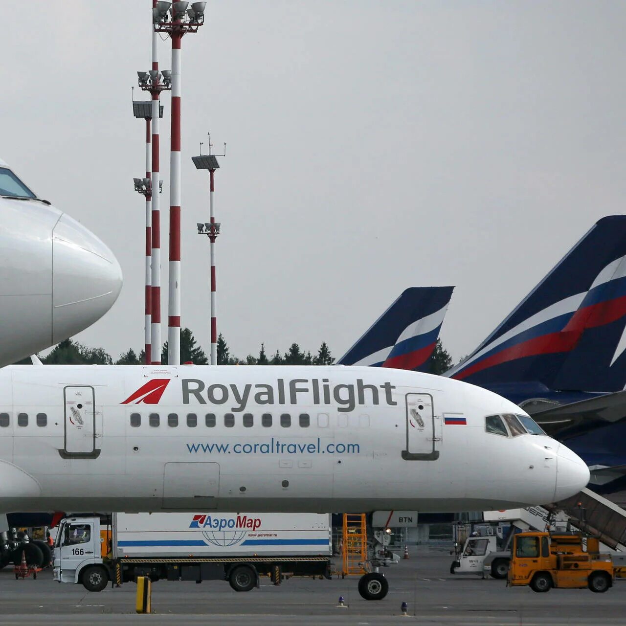 Кипр с самолета. Куба самолет. Куба самолет. Москва доминикана путь самолета. Аэропорт варадеро куба.