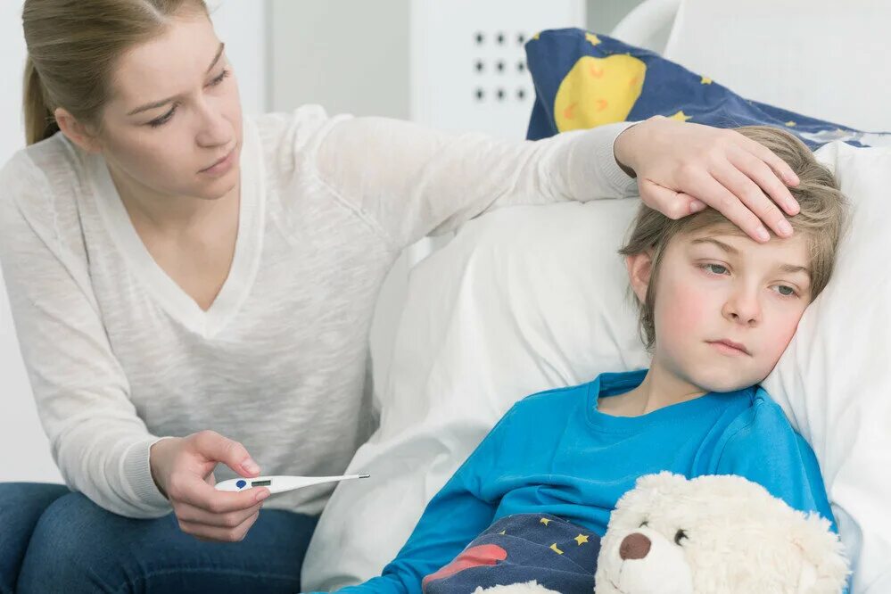 Больной ребенок. Конфликт между детьми в семье. Детский гинеколог. Педиатр. Больничный с ребенком.