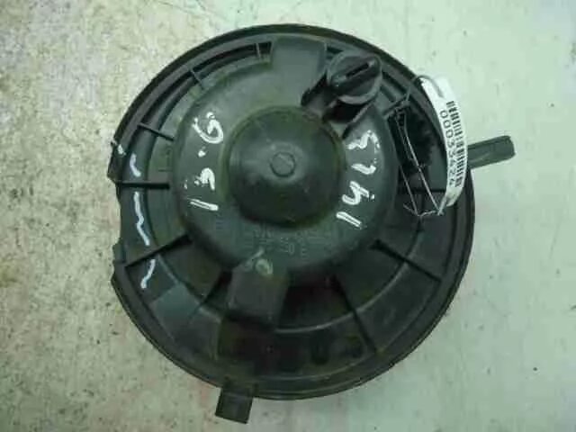 Замена вентилятора печки - Volkswagen Passat B6, 2 л, 2006 года запчасти DRIVE2
