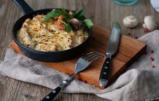 Рецепт: Жюльен с курицей и грибами на RussianFood.com