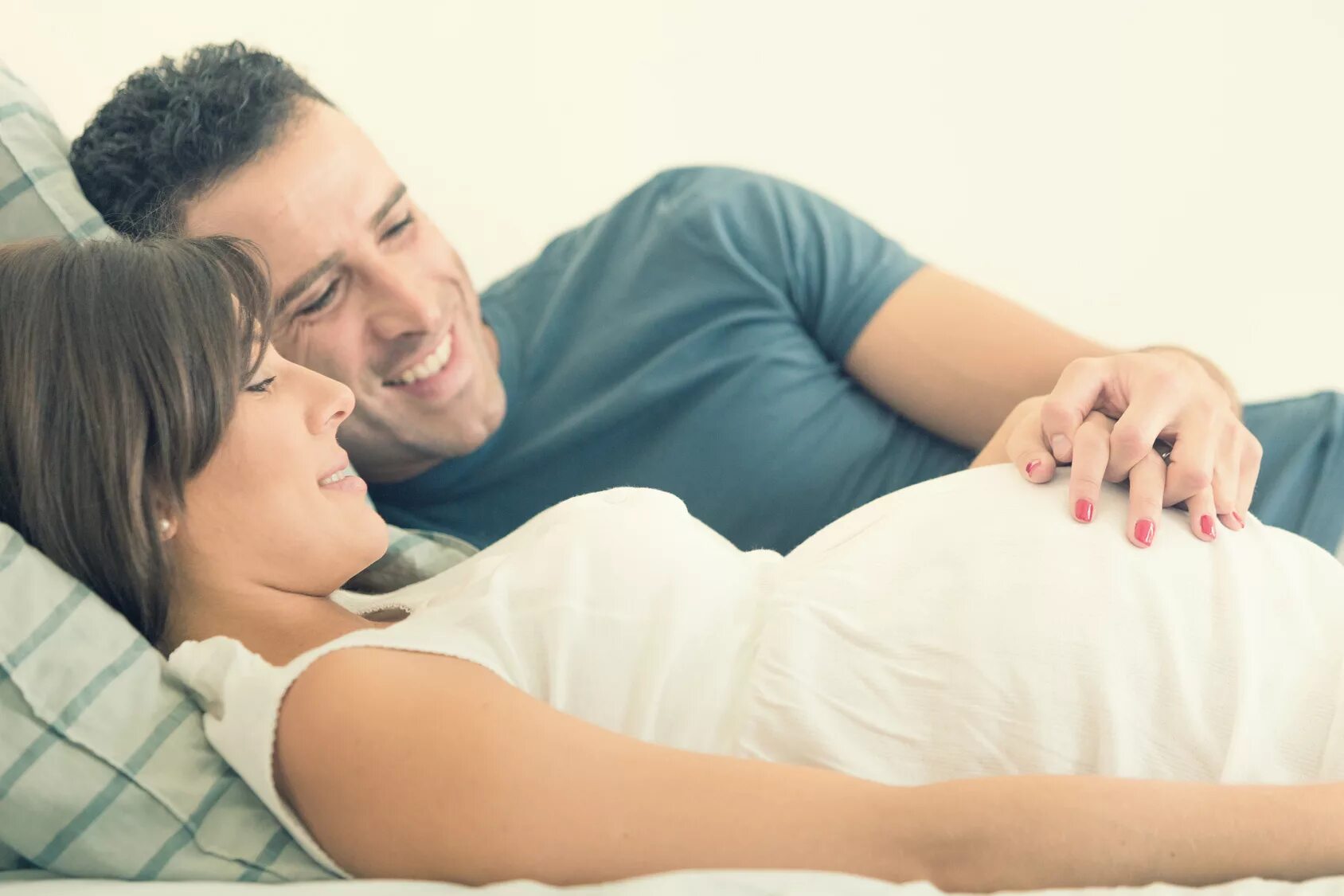 Нежное отношение 5. Беременность и отношения с мужем. Хорошие отношение в семье беременных.