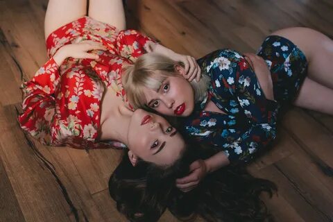 2 girls 18