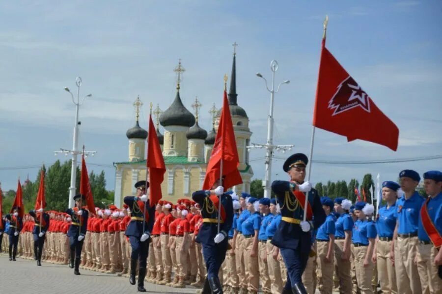 парад ставрополь юнармия. юнармия воронеж. юнармейцы воронеж. парад пионеров. юнармейская форма.