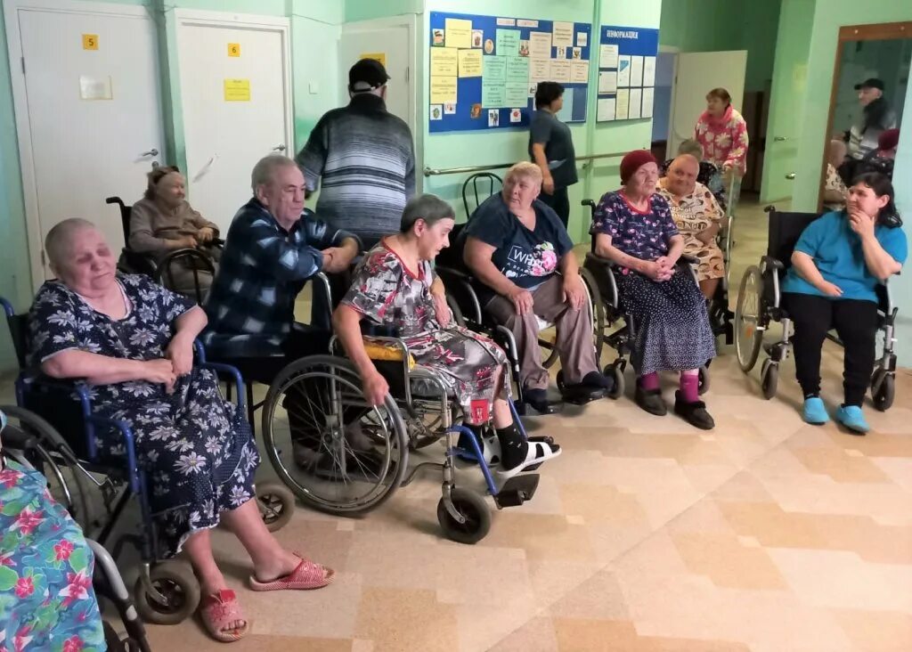 Кгбу комсомольский на амуре дом интернат для престарелых и инвалидов. Гаврилова дом доброты дмитров. Бийский дом интернат для престарелых и инвалидов. Дом интернат. Дома престарелых.