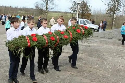 Гирлянда на памятник