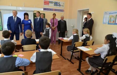 Школа ровное