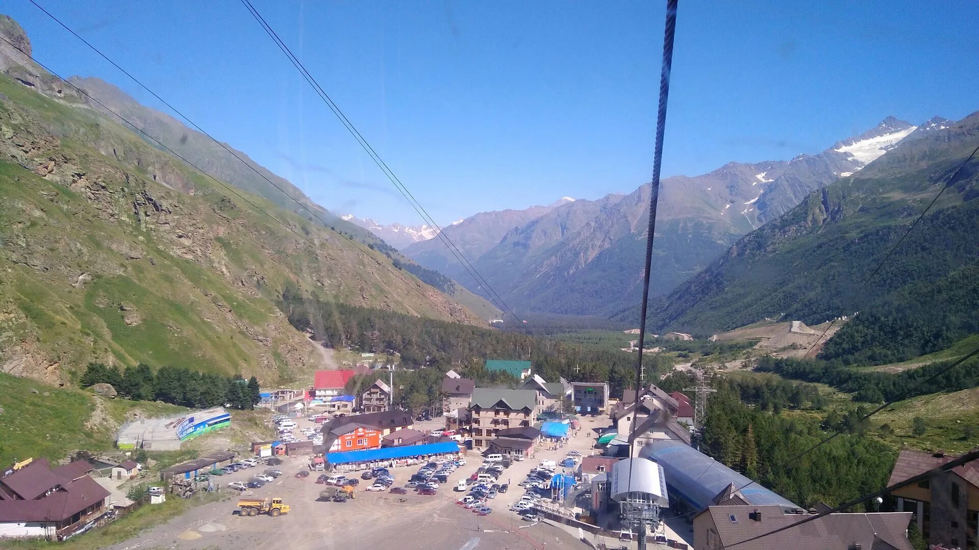 Приэльбрусье поляна. Эльбрус поляна азау. поляна азау приэльбрусье. гора чегет поляна нарзанов. эльбрус-чегет-азау-поляна нарзанов.