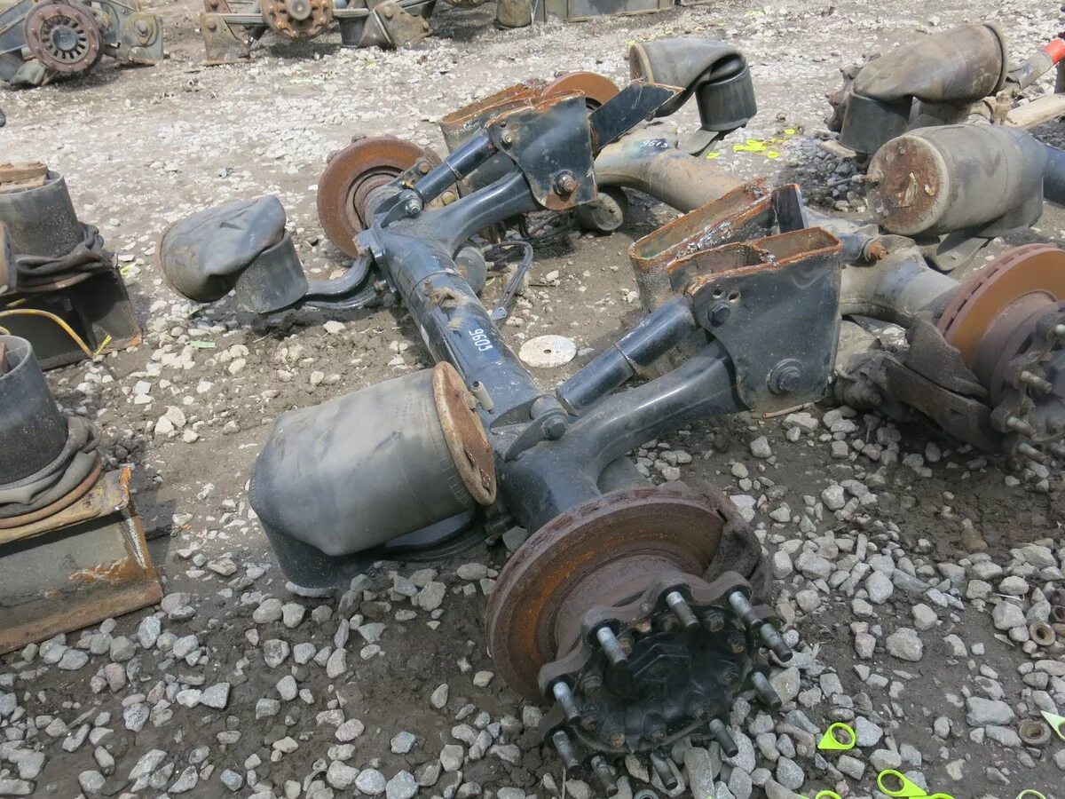 Ося рор. Ося рор. Ось saf 2539089658. Ось ror на полуприцеп. Ось мерседес полуприцепа nr5.