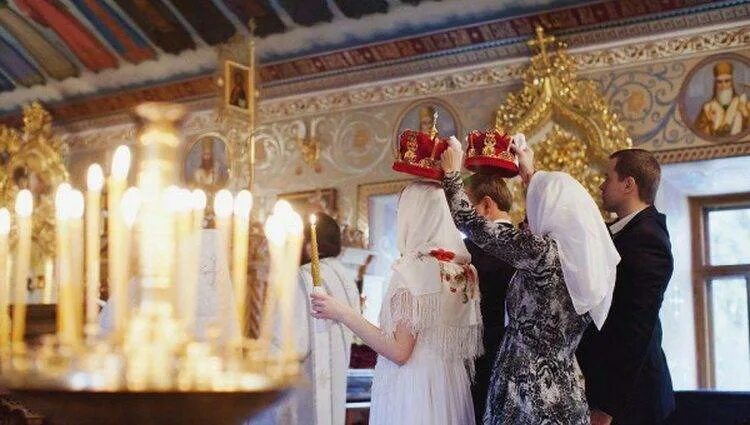 Обряд венчания в православной церкви. Фотосессия венчания в церкви. Таинство брака. Атрибутика для венчания в церкви.