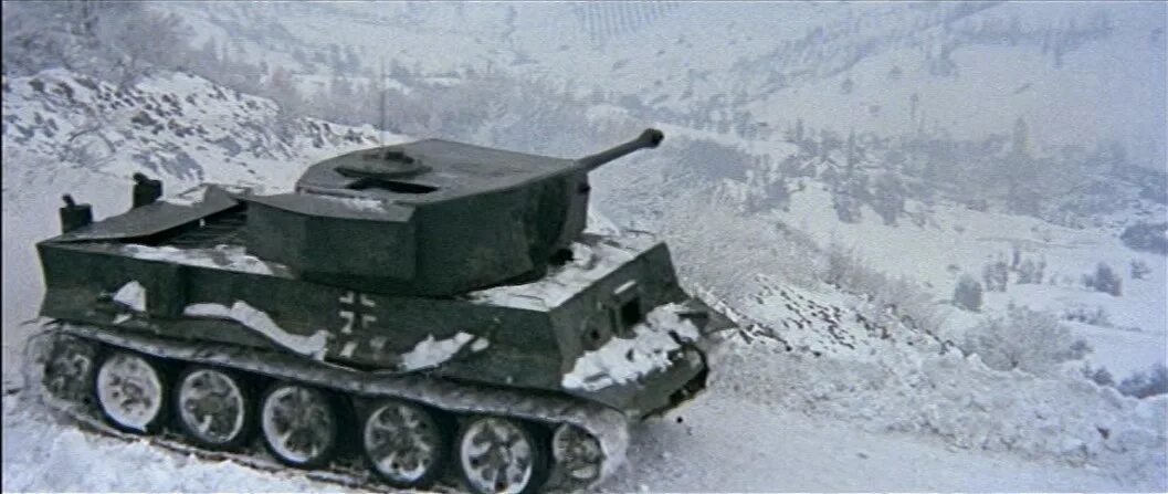 Немецкие танки в советских фильмах. Танк тигр т44. Танк т44 в роли танка тигр.