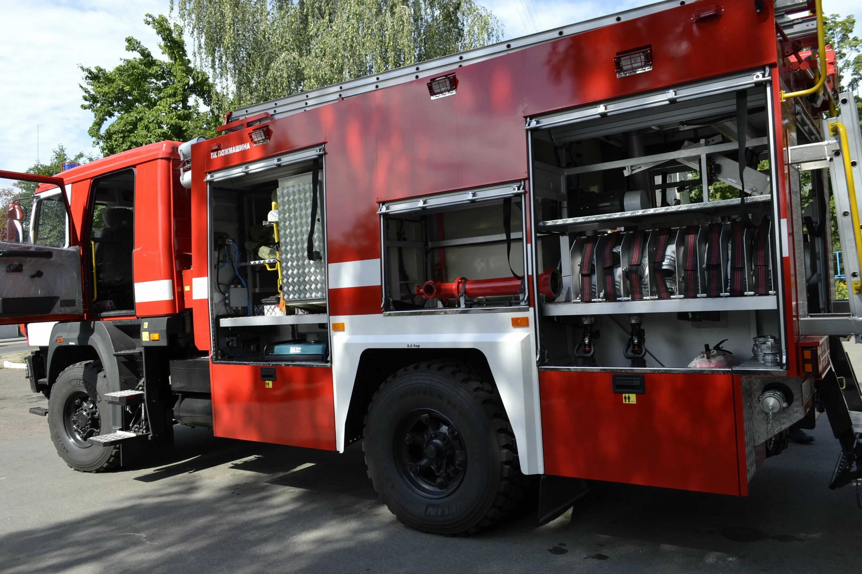 АПС пожарная машина. АПС 14 машина пожарная. АЦ-3.0-40 43206. Пожарная машина настоящая.