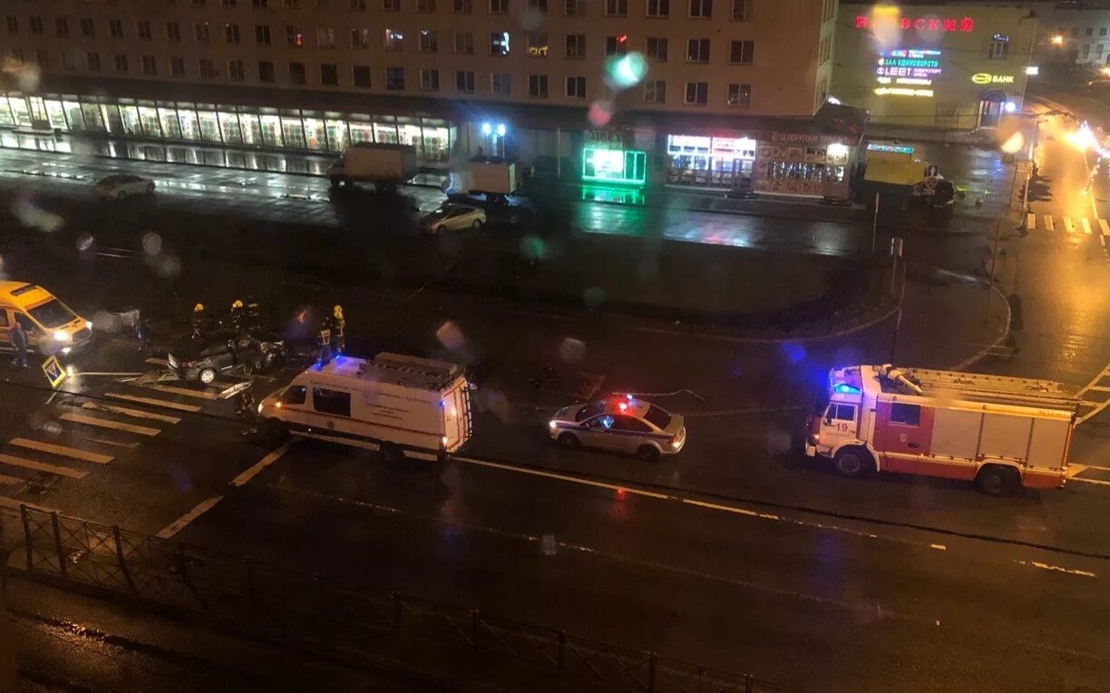 Москва новости сейчас происшествия сегодня. Светофор снес Ленсовета. Авария на проспекте Стачек сегодня в СПБ.