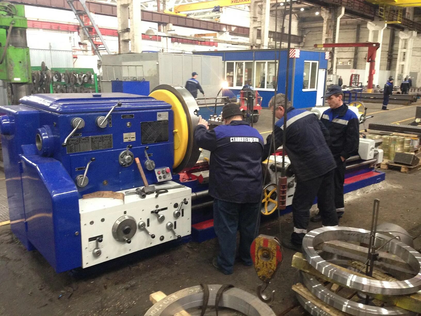 Токарный станок 1к625д. Монтаж и наладка промышленного оборудования. Техническое обслуживание токарные станки. Технического обслуживания токарного станка. Тоир токарных станков.