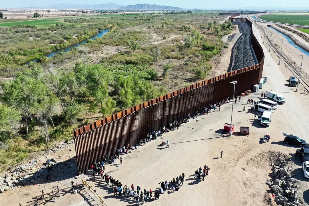 Граница между народом. Стена на границе Мексики и США. Граница между Америкой и Мексикой. Американо Мексиканская граница. Граница Мексики и США 2022.
