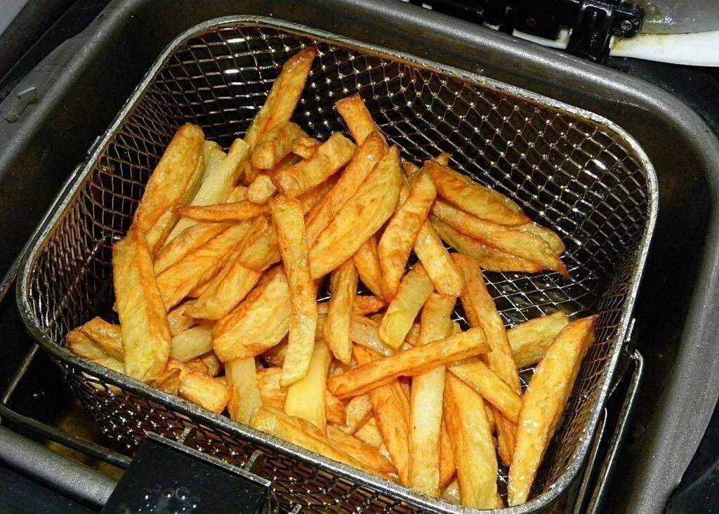 Сколько делать картошку. Картошка во фритюре.