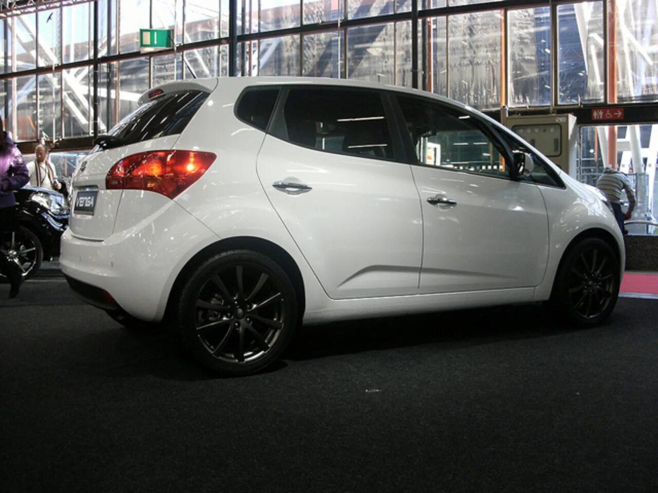 Киа венга тюнинг фото KIA Venga 1.6 бензиновый 2011 на DRIVE2