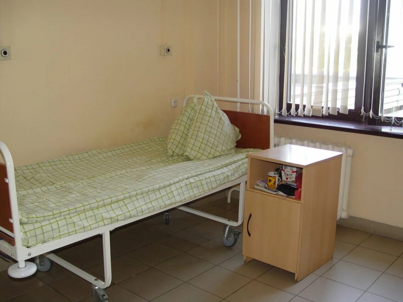 коммунарка больница коронавирус палаты. онкологическая палата. самарский онкологический диспансер. онкоцентр боровляны палаты. барнаул инфекционная больница палата.