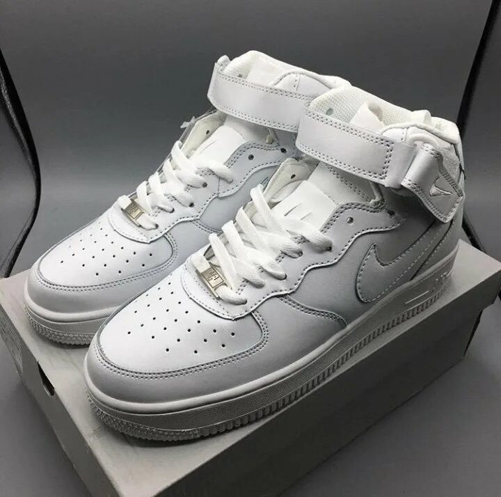 Форсы белые оригинал. Найк АИР Форс 1 МИД. Nike Air Force 1 высокие. Nike Air Force 1 Mid 07. Nike Air Force 1 Mid.