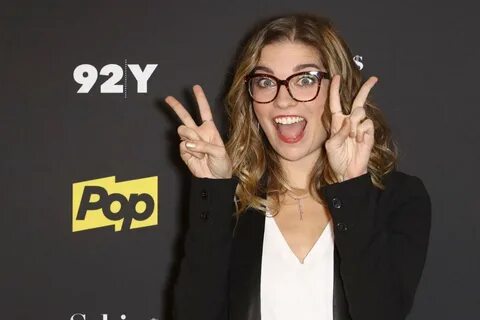 Annie Murphy - 92 Y Presents Cast of Schitt’s Creek in New York. 