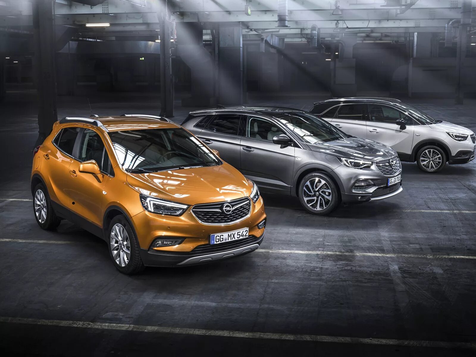 Машина троим. Opel Mokka. Opel Mokka фото. Модели автомобилей PSA группы. 4k images Opel.