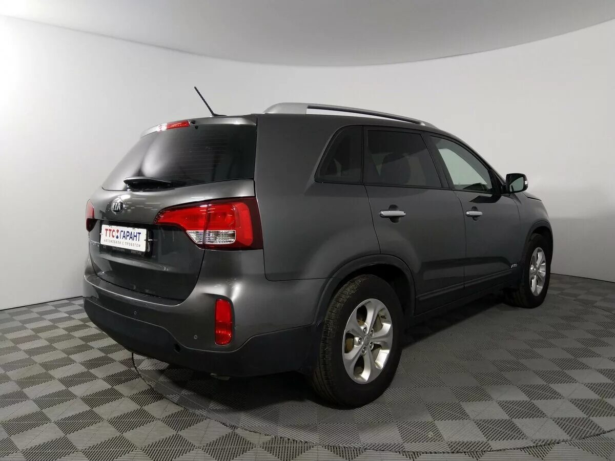 Kia Sorento 2010 длина. Киа Соренто 2010 с круглым значком. Киа Соренто авто ру. Киа Соренто 2014 года есть ли фаркоп с завода. Киа соренто купить с пробегом в россии