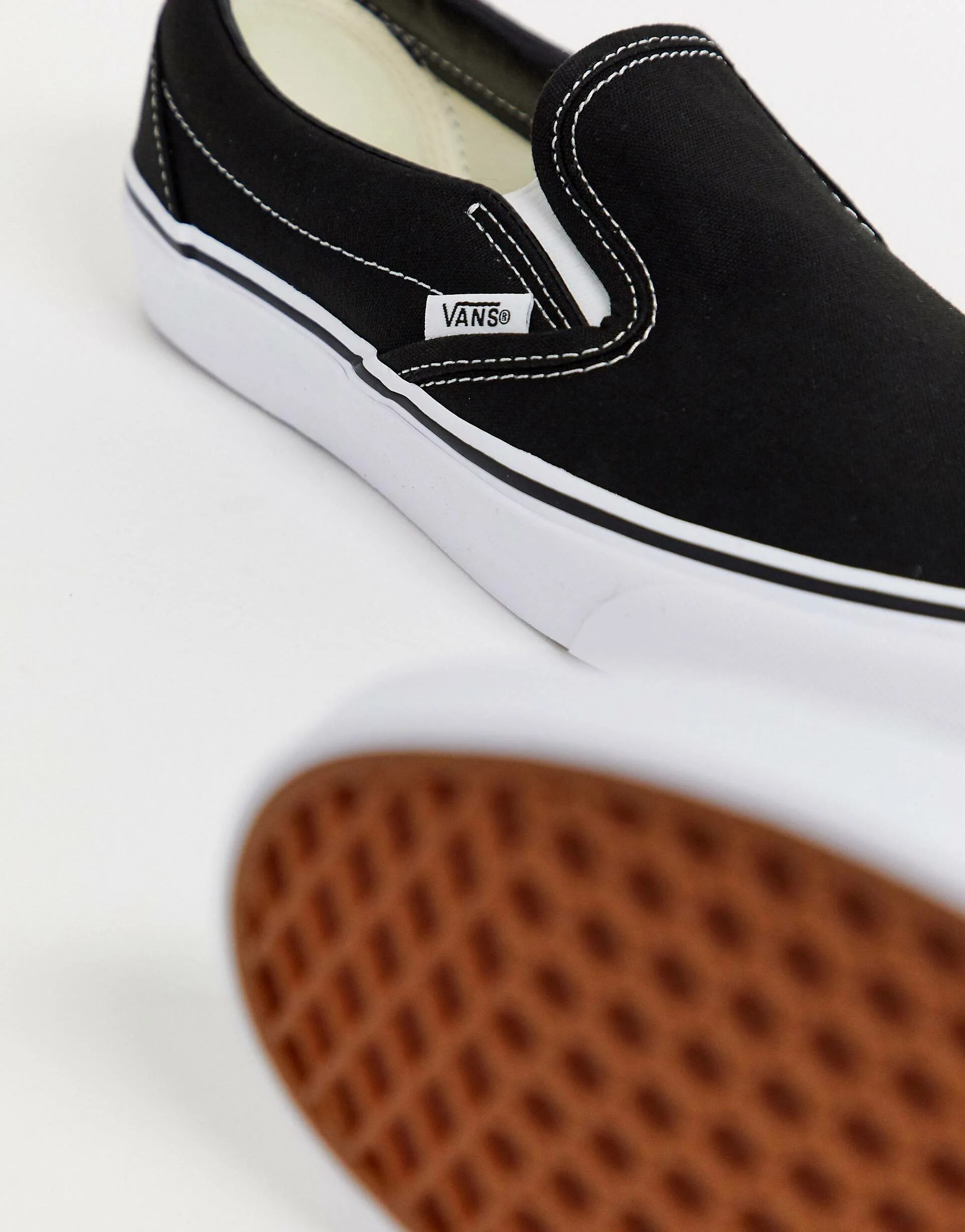 Слипоны черно белые. Слипоны ванс. слипоны vans classic. слипоны ванс черные. черные кеды-слипоны vans classic.