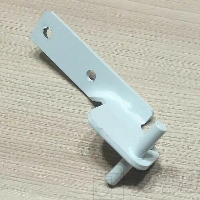 Скользящее крепление для холодильника liebherr. Скользящие направляющие для холодильника indesit. Комплект крепления фасада икеа вирпул. Петля для холодильника indesit, ariston средняя с00272430. Комплект направляющих (крепеж фасада) для whirlpool.