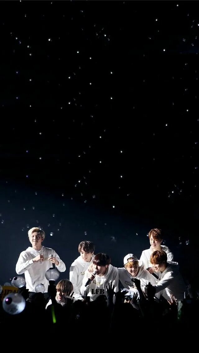 Bts mobile. Бтс вертикально концерт. бтс микрокосмос концерт. бтс вертикальные. bts арми.