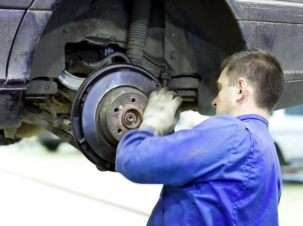 Гул машины при езде. Гул машины при езде. Гул машины при езде. Машину тянет в сторону. Скрежет при повороте руля в движении.