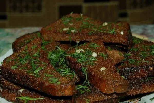 Гренки из бородинского хлеба. Литовские гренки. Курица гриль. Гренки дьябло. Чесночные гренки с моцареллой.