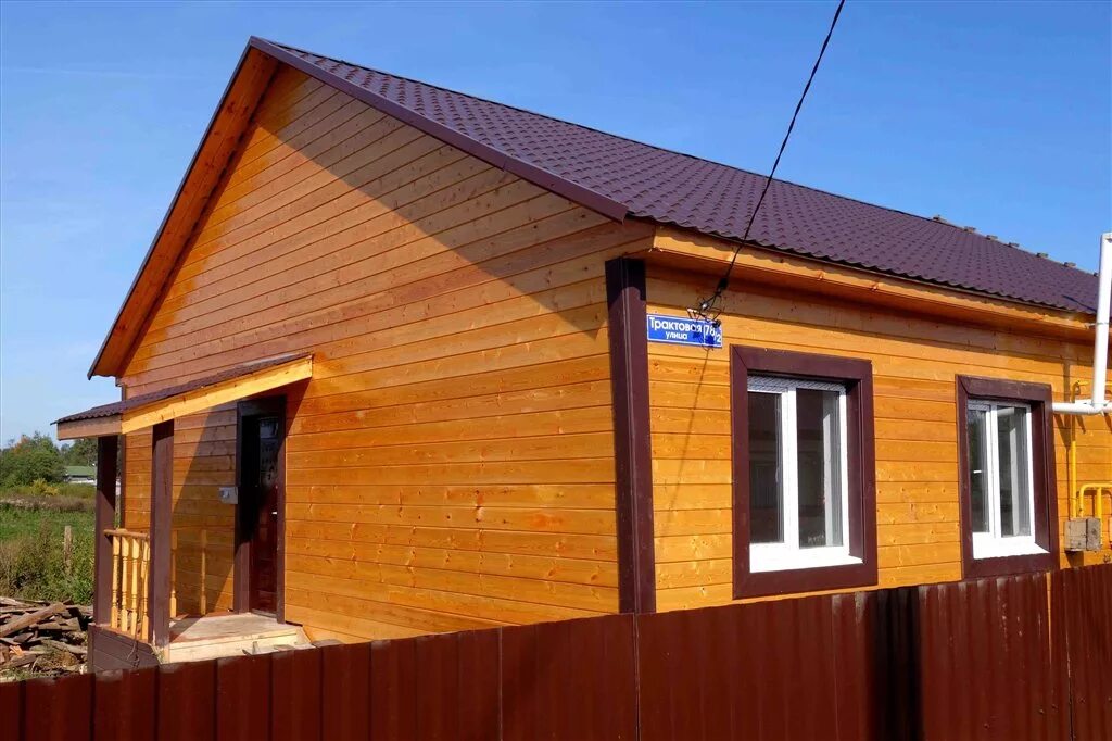 Частный дом в уфе. Частный дом снять. Красивые фасады мокрый фасад. Уфа п. Кирпичный дом.