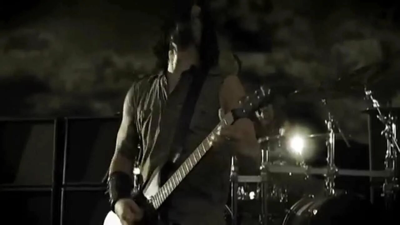 Клип disturbed the sound. Дистурбед демон. Disturbed silence. Disturbed клипы. Disturbed гиф.
