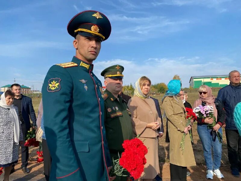 жак бельтрам. в луге военнослужащий. высокие почести. арно жан-жорж бельтрам. высокие почести.