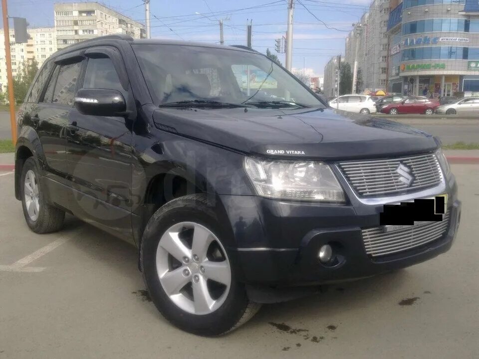 Омск купить гранд витару. Сузуки Гранд Витара 2008 черная. Suzuki Grand Vitara 2011 Black. Сузуки Гранд Витара 2011 черная. Сузуки Гранд Витара 2010 мокрый асфальт.