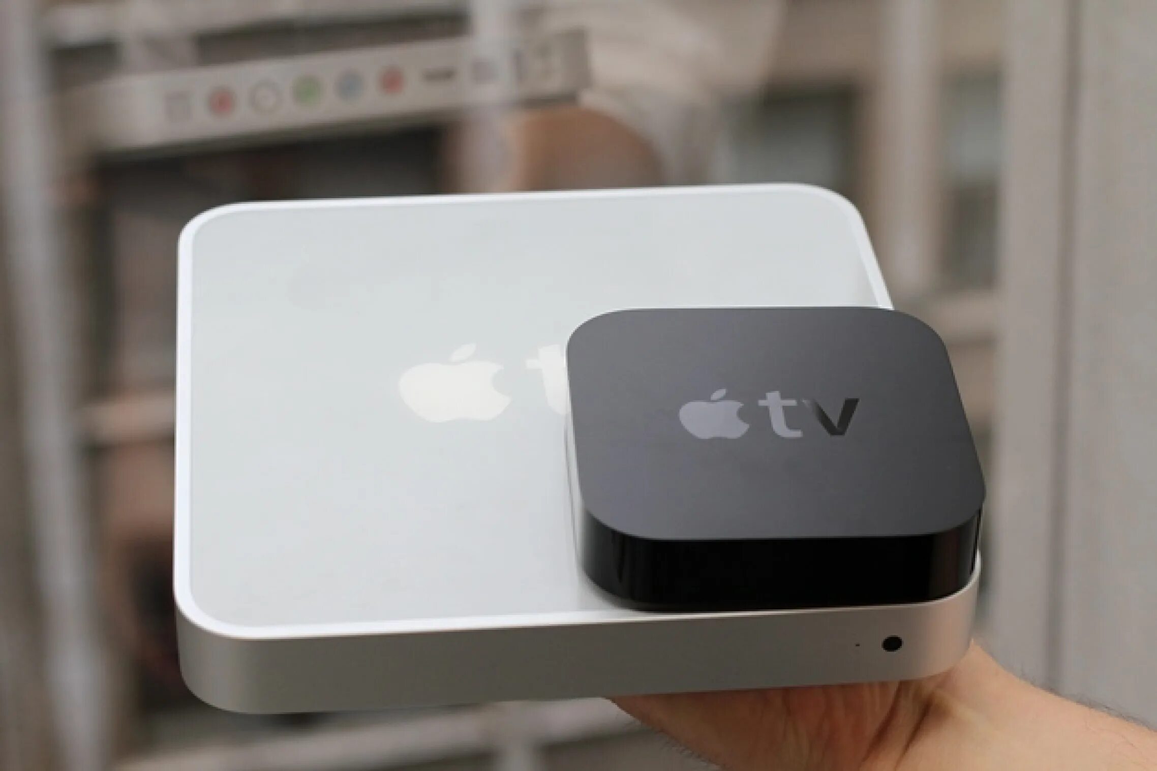 Подписка apple tv в россии. Apple TV 1. Apple TV 1tb. Apple TV 2007. Apple TV 1st Generation.