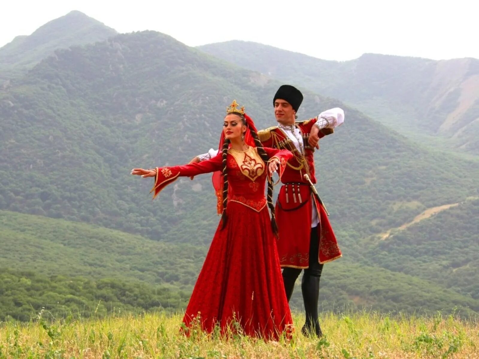 дагестан национальный колорит. национальный костюм грузии чоха. армянская зажигательная. танцы народов кавказа лезгинка. национальные танцы грузии.