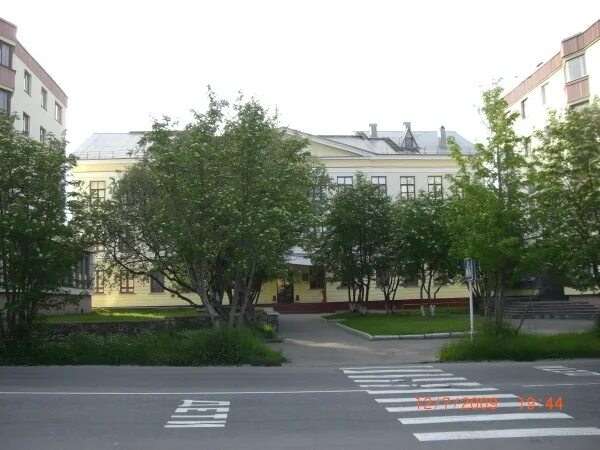 Детство территория добра. Североморский дом детского творчества им саши ковалева. Североморск мурманская область дом офицеров. Дом офицеров в североморске 3. Дом творчества североморск.