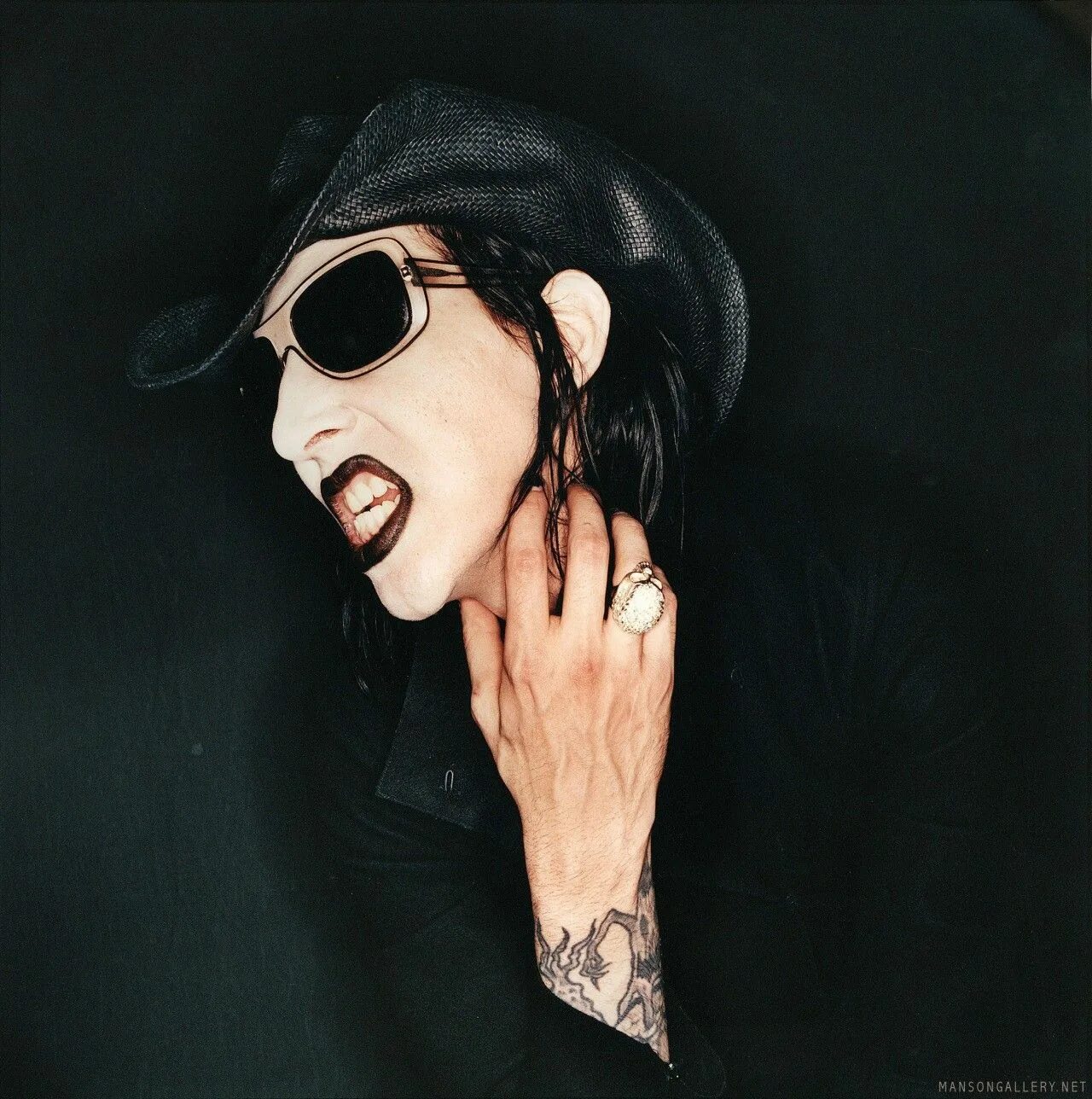 Мэрилин мэнсон. Various - this is acid new beat. Мэрилин мэнсон 2024. Рамирес мэрилин мэнсон. Marilyn manson 2004.